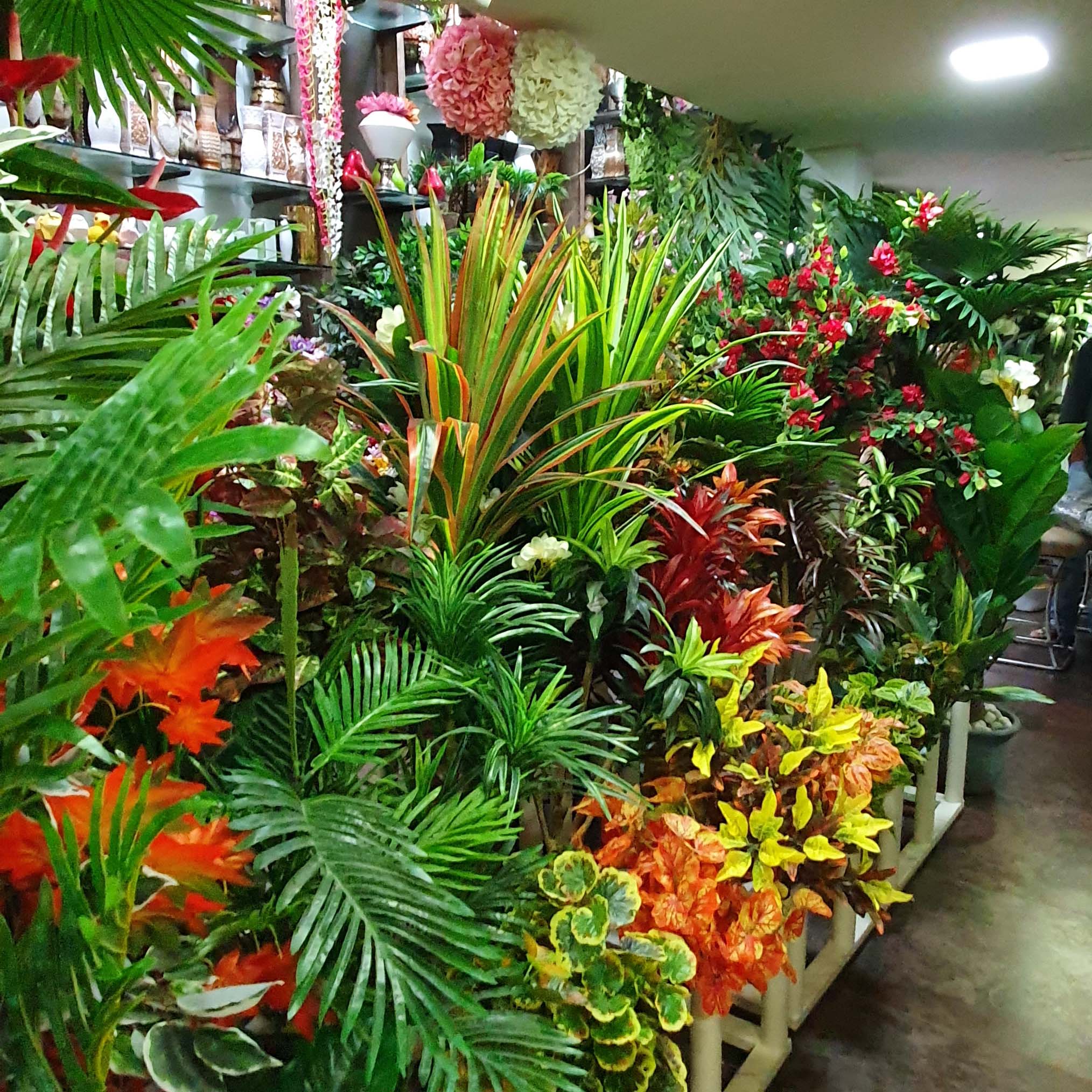 Buy Artificial Flowers From Fourwalls, Andheri LBB, Mumbai