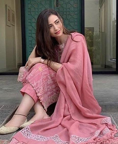 img-user-radhika-bisht-1221829050662