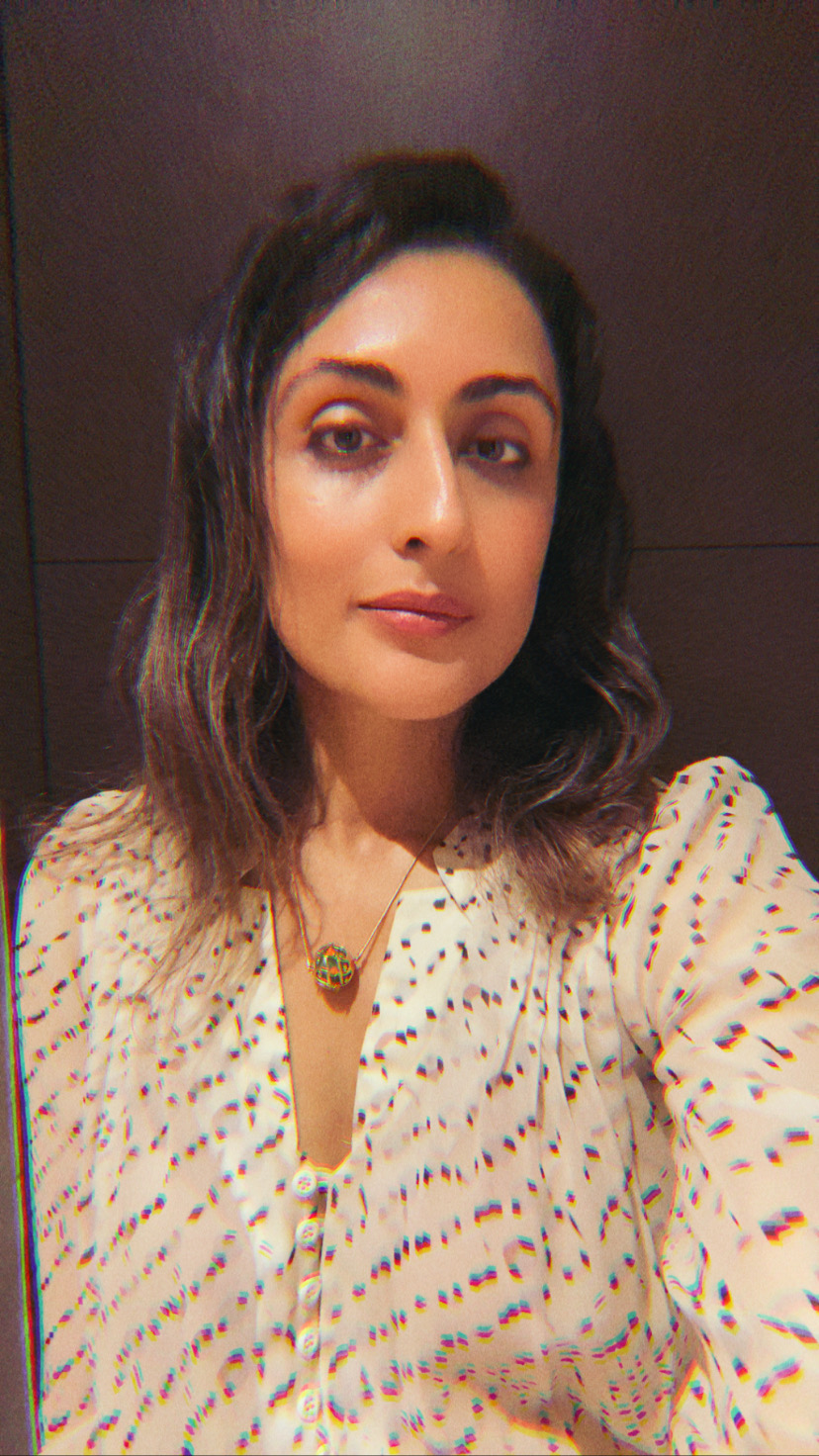 img-user-simranbhatia12