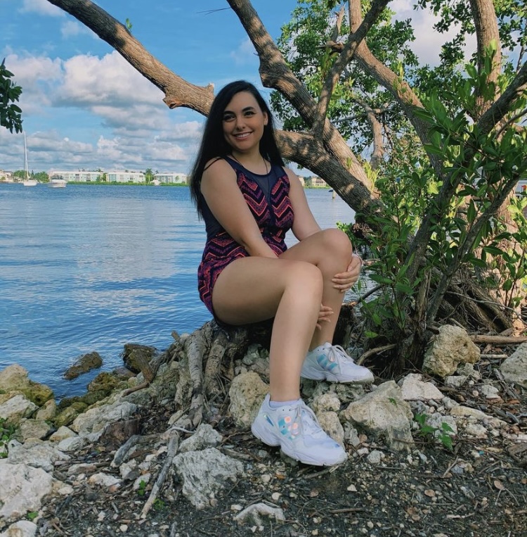 avatar of Kat Fernandez