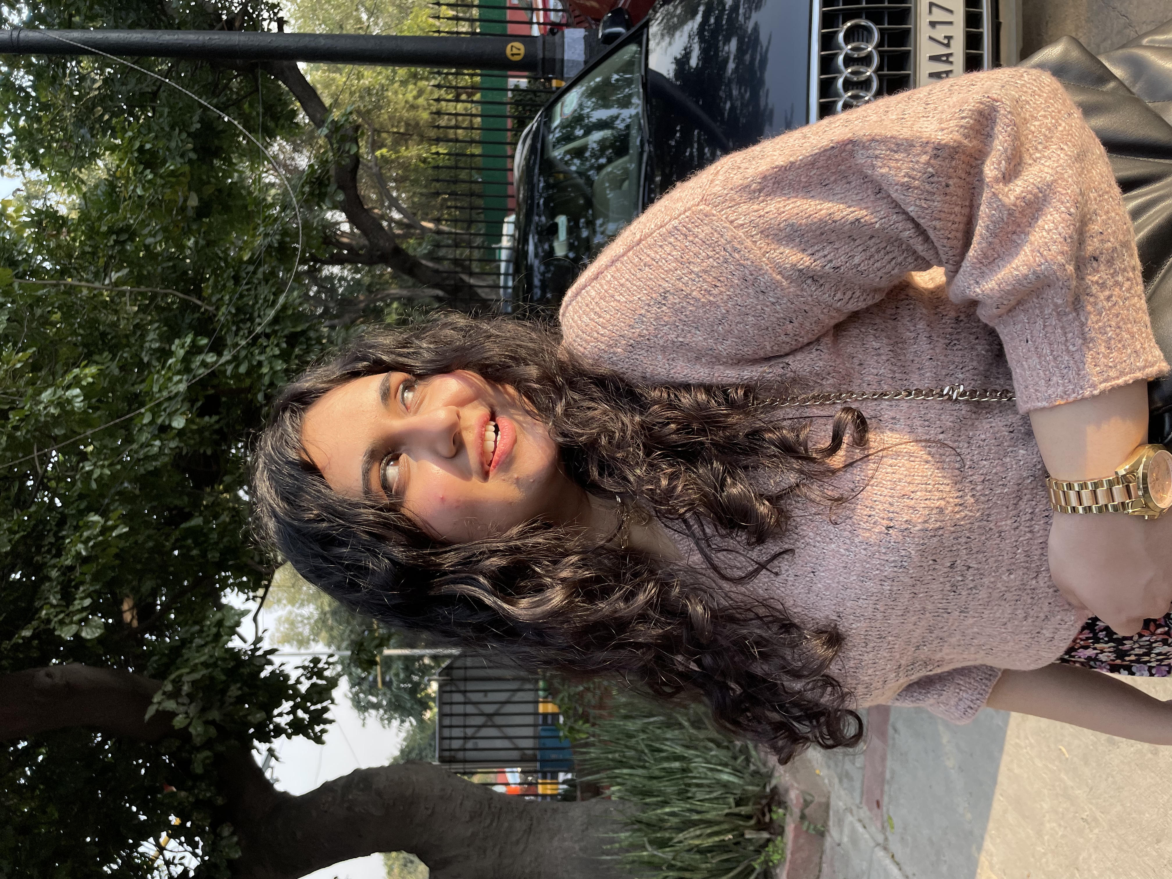 img-user-radhika-arora-1059172902047