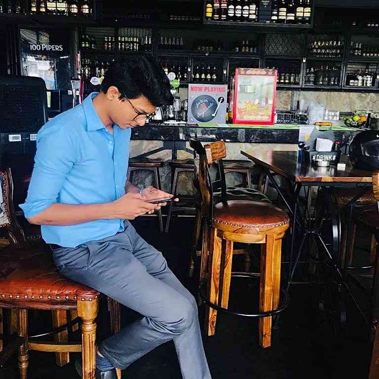 img-user-vaibhav-padol-434989906637